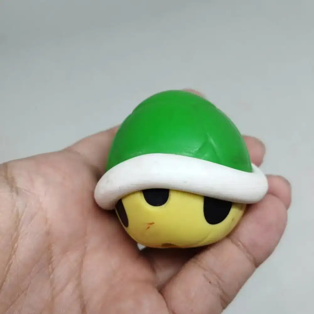 Mainan tempurung kura mario