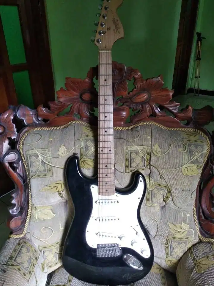 SUPER Murah Gitar Elektrik Squier Affinity Stratocaster Maple 2018