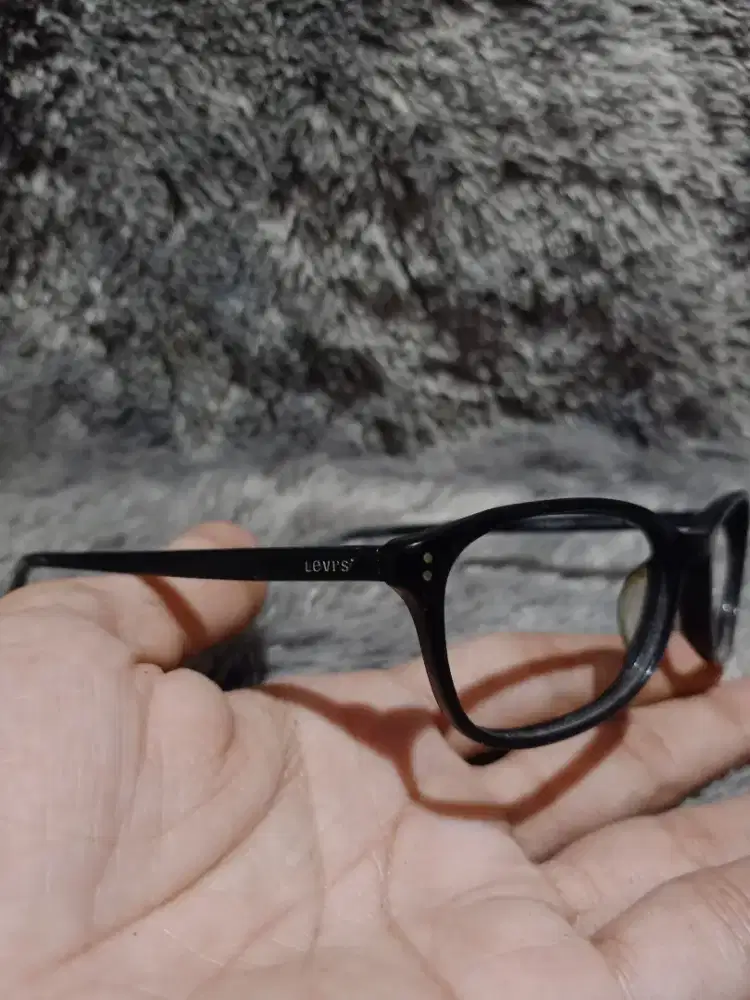 Frame kacamata Levi's original