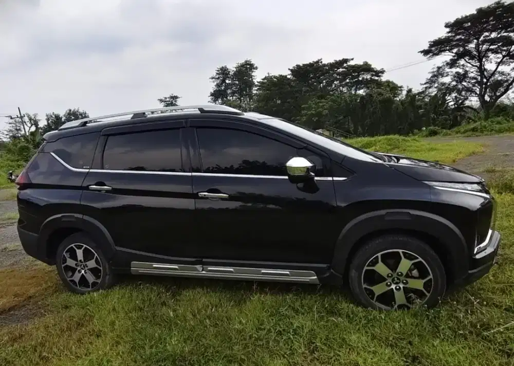 Di jual mobil expander cross manual 2021