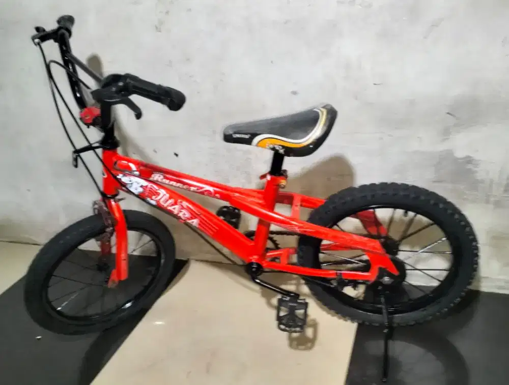Sepeda BMX ukuran 16 untuk usia 5 67tahun  kondisi normal