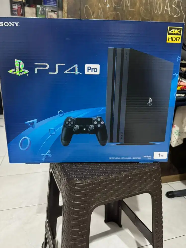 PS 4 slim pro 1tb