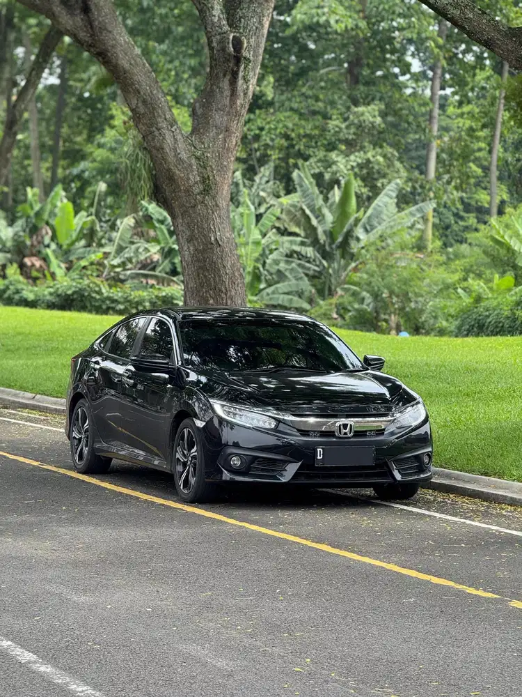 Istimewa: Honda Civic 1.5 Turbo Sedan '2018 (D)