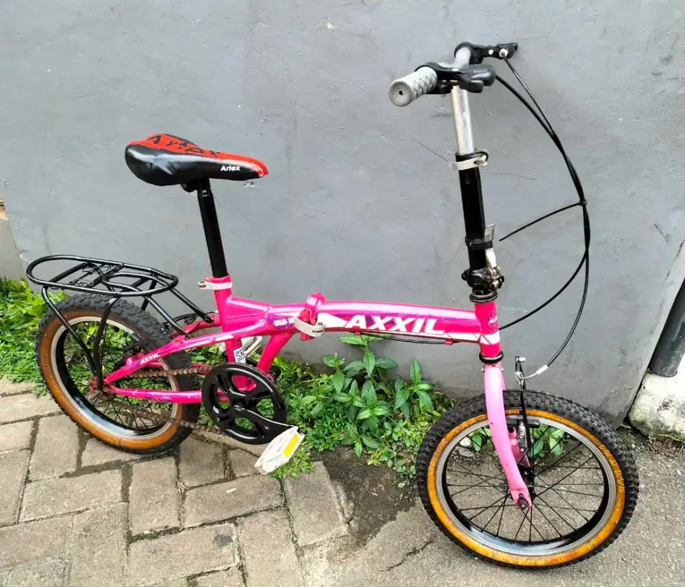 Sepeda lipat ukuran 16 untuk usia 6 7 8 9 tahun kondisi normal