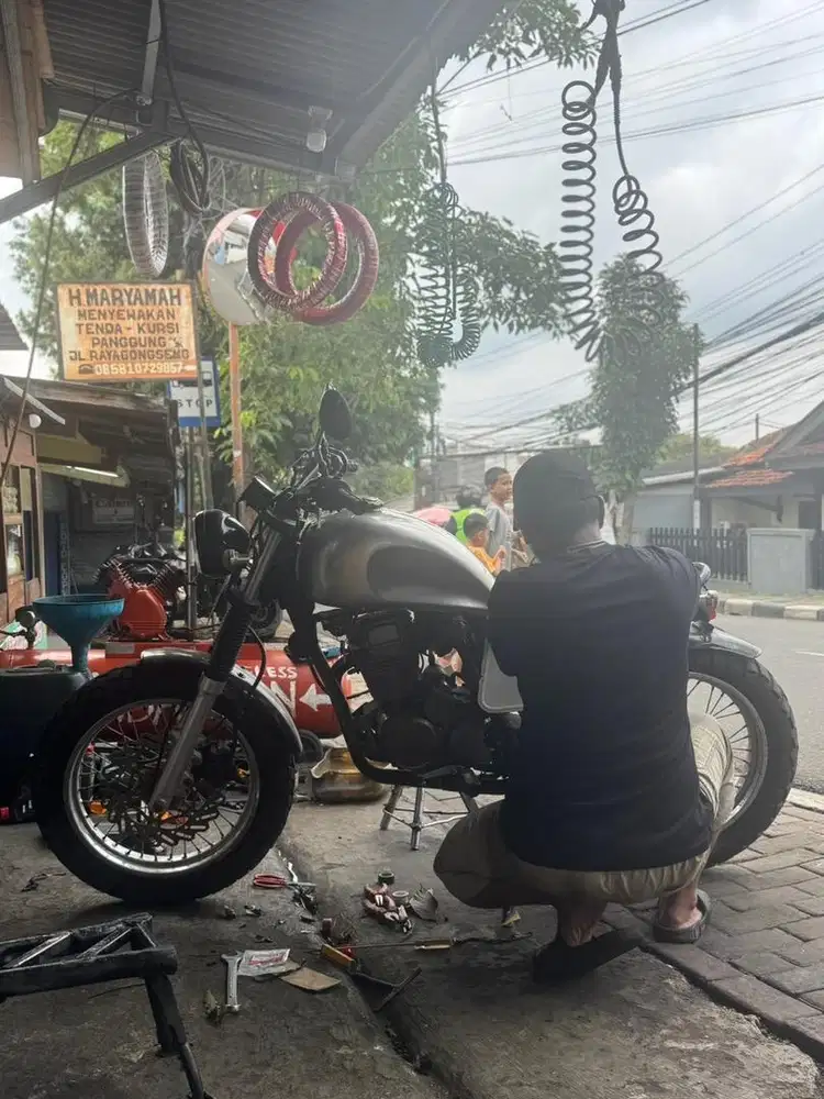 BRITISH FLAT TRACKER HONDA TIGER 2000 ( GL 200 ) 2011