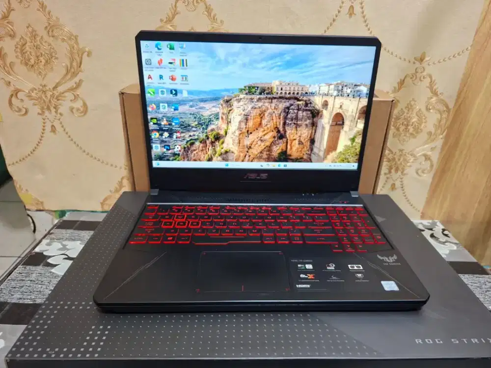 Laptop ASUS TUF GAMING FX505GD