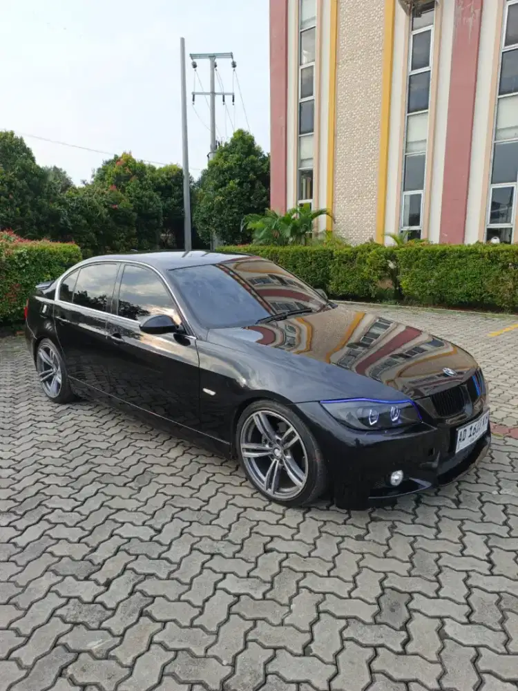 BMW E90 325i N52 2005