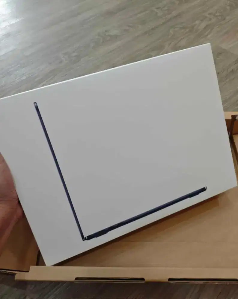 New Macbook Air M2 16/256 Ib0x