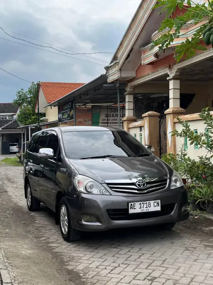 KIJANG INNOVA 2.5 V DIESEL 2010 A/T MATIC