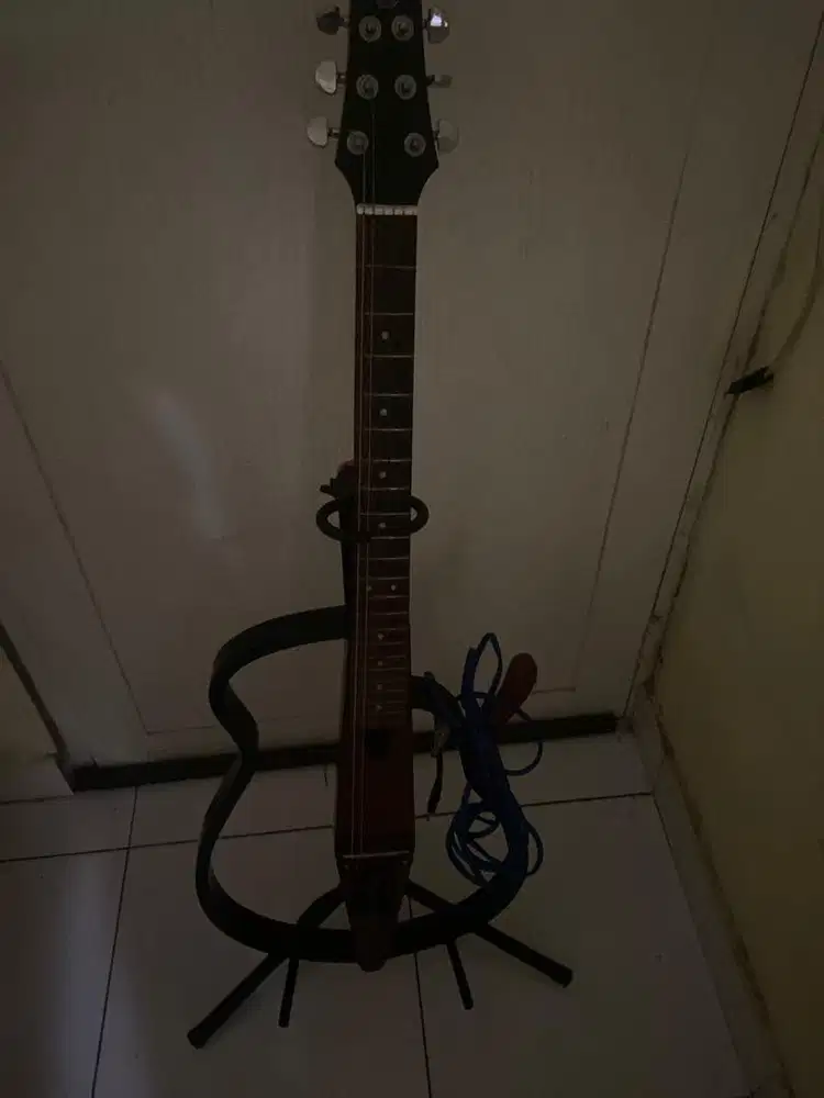 gitar silent (jual cepat )