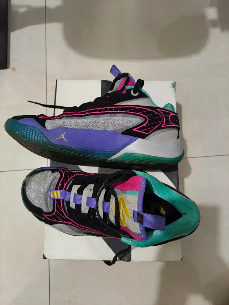 Sepatu Jordan luka 2 ukuran 42