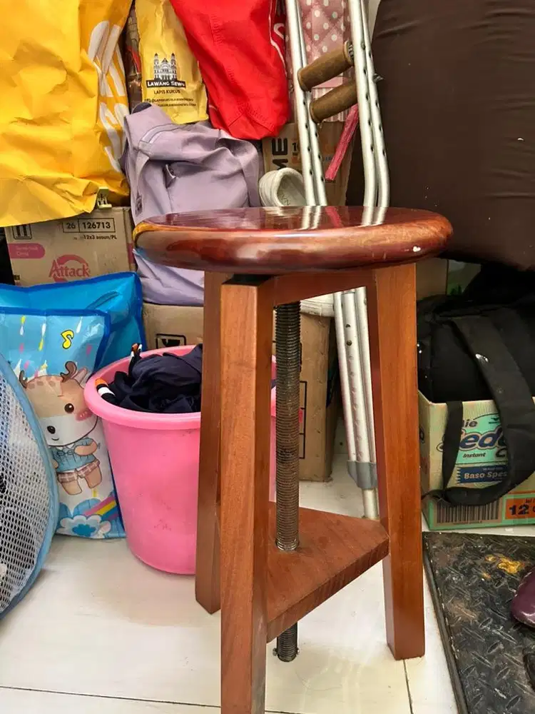 KURSI BUNDAR KAYU JATI