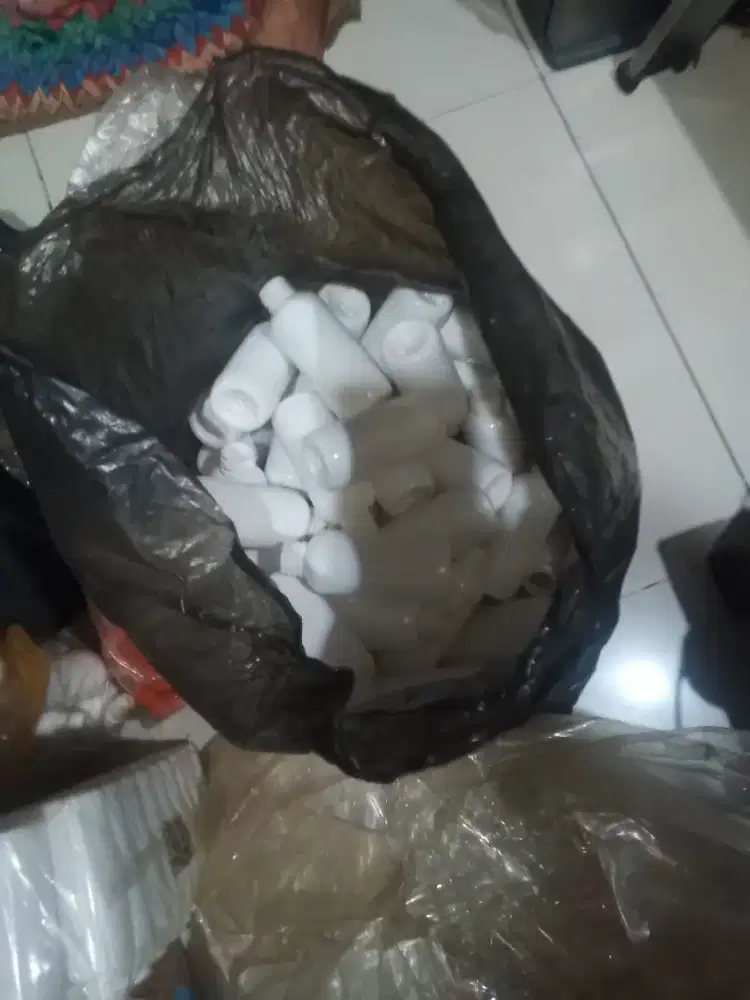 Botol spray dan pencet serbaguna