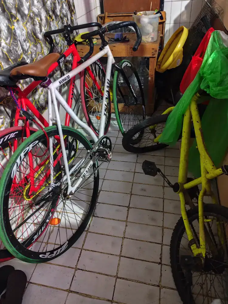 SPEDA FIXI ukuran DEWASA. warna PUTIH