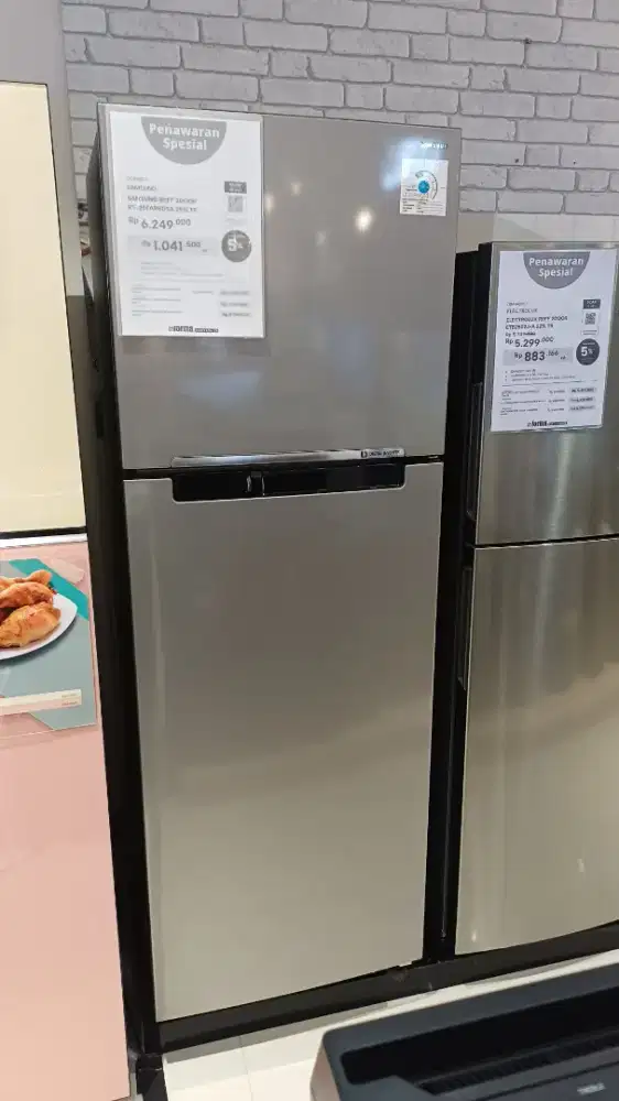 Kulkas samsung 255 liter