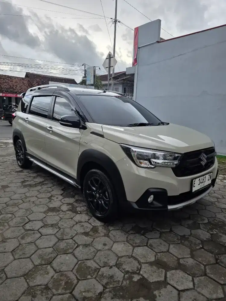 SUZUKI XL7 ALPHA HYBRID MATIC 2025 KM LOW DP MINIM MURAH ISTIMEWA