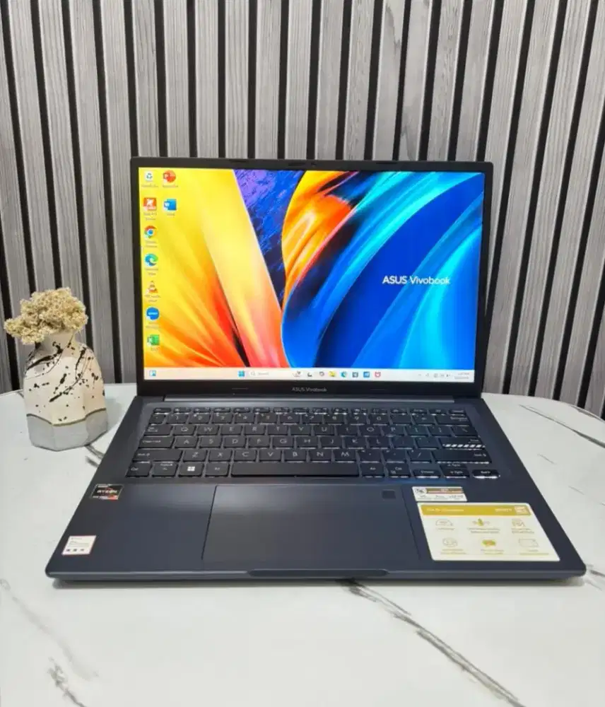 Asus Vivobook M1403q
