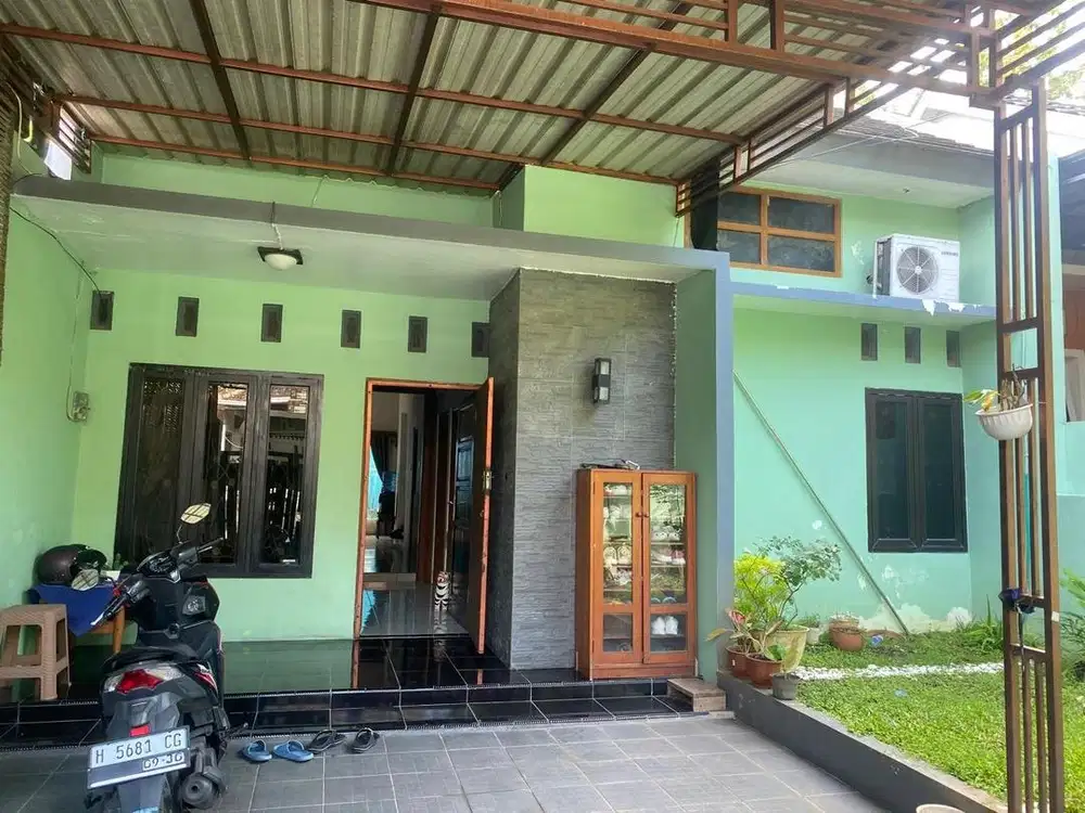 Dijual rumah sudah full renov, ada full tralis, ada kanopi, taman