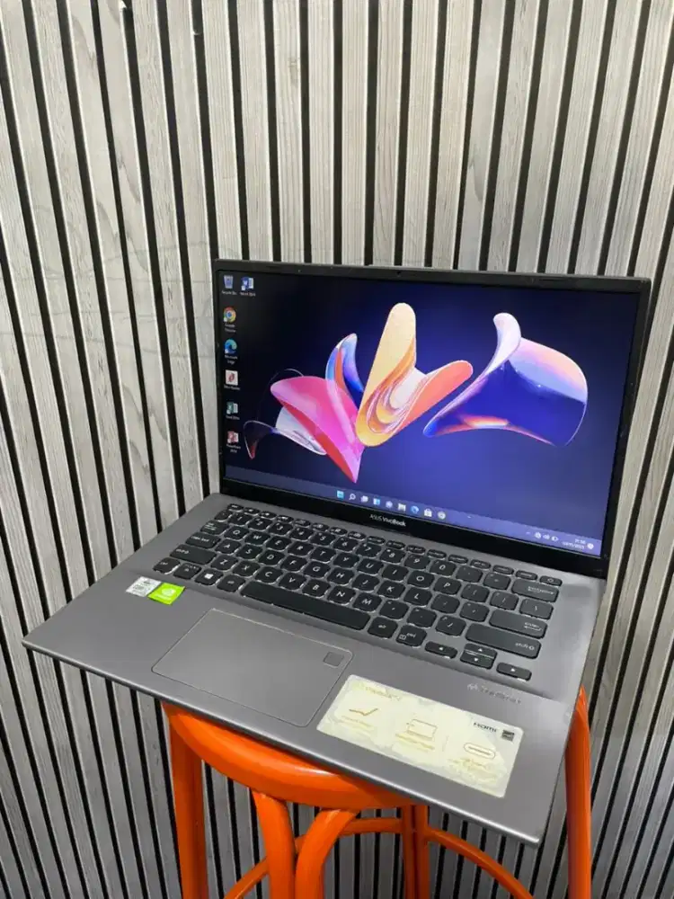 Asus Vivobook 14 x412f
INTEL CORE I7 GEN 10