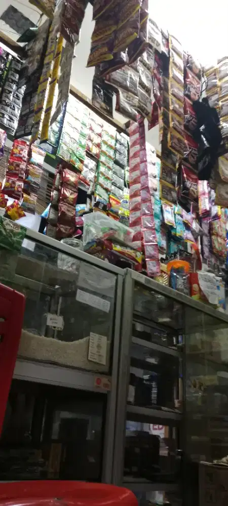 husus cewe untuk jaga toko (umur 18-25)