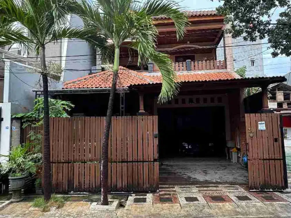 Dijual rumah bagus 2 lantai 4+1 kamar tidur lokasi strategis di Tugu Utara, KOJA, Jakarta Utara