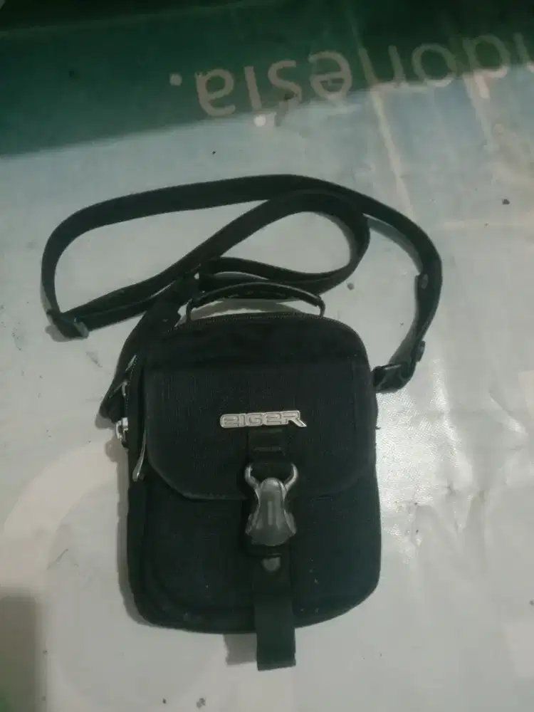 TAS SELEMPANG EIGER
