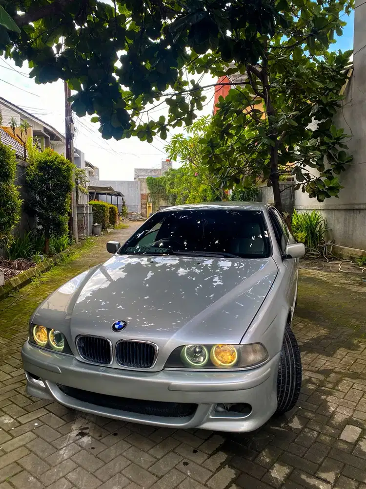 BMW 520i 2004 Bensin