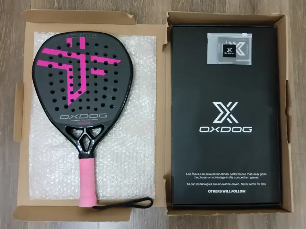 Raket Padel OXDOG ULTIMATE PRO+ Year 2025