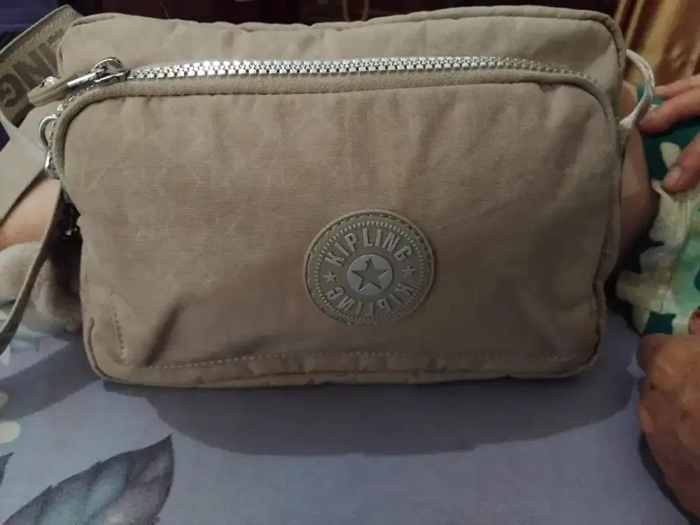 Tas kipling baru sekali pemakaian
