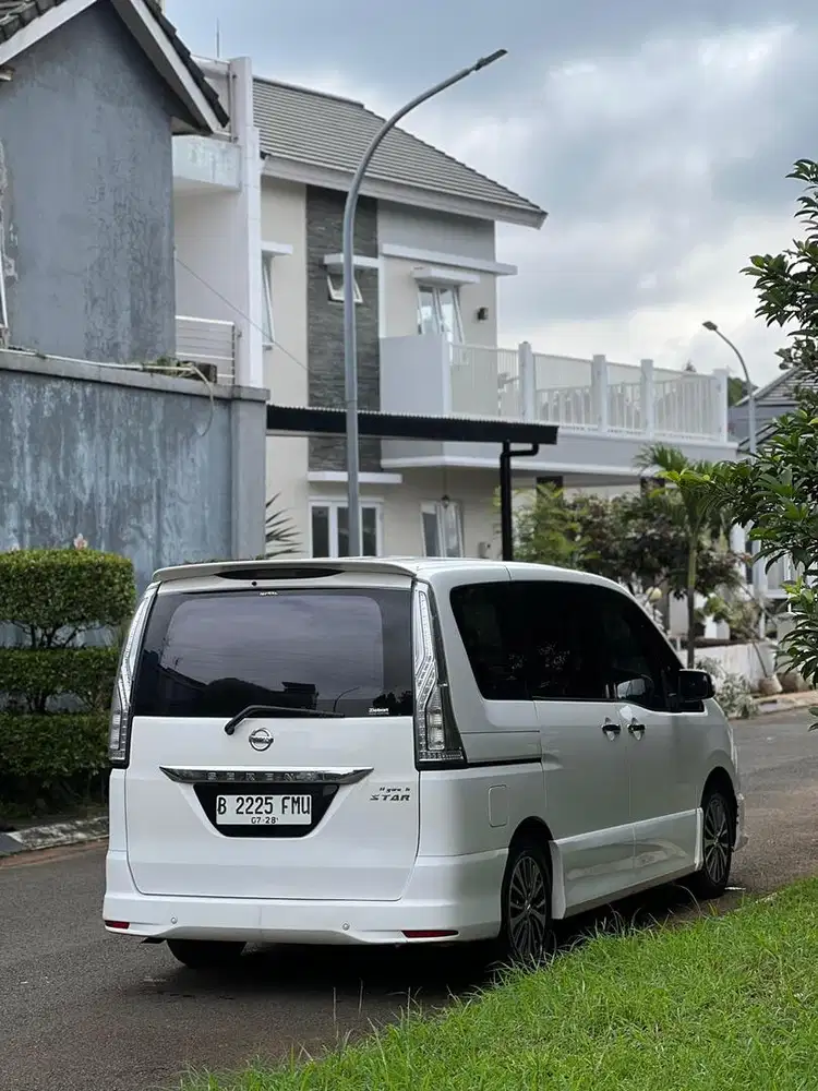 Nissan Serena HWS 2015 Bensin