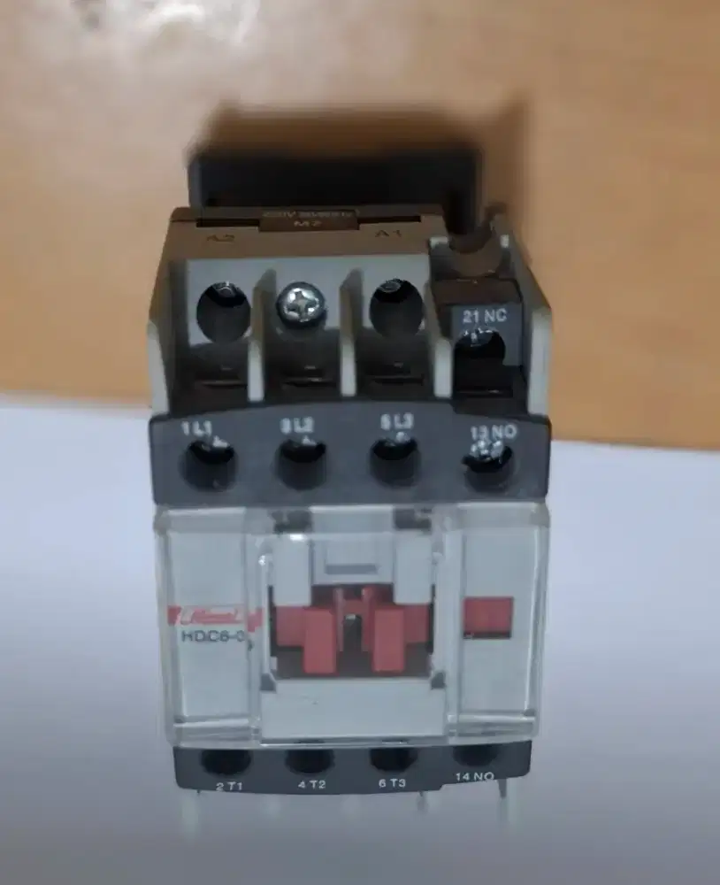Magnetic Contactor 3P 4KW/415V!~  1NO 1NC