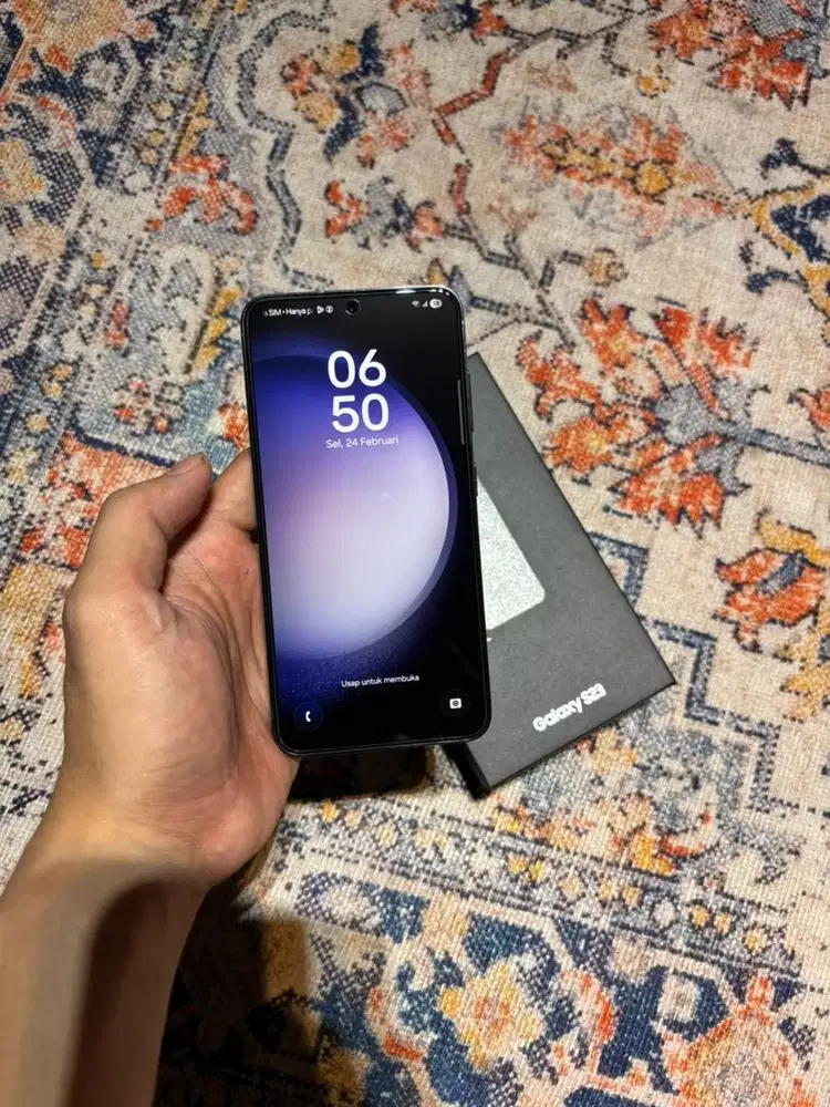 Samsung s23 8/256 Sein