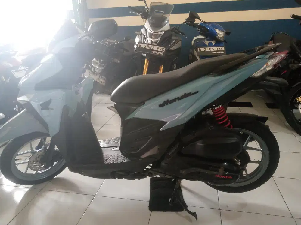 Di Jual Cepat Honda Vario 150 siap pakai