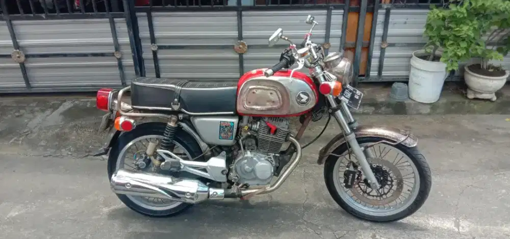 Dijual Honda CB