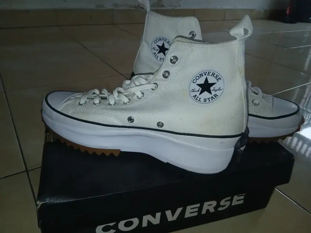 Sepatu Converse original 100 % 43
