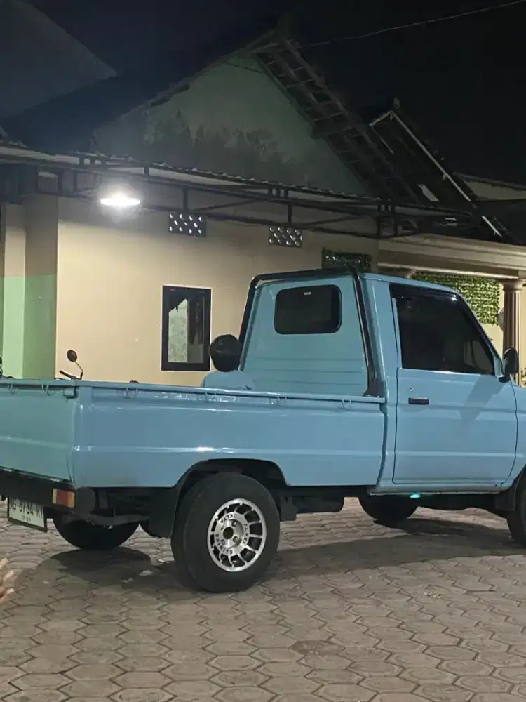 Pickup Kijang Super