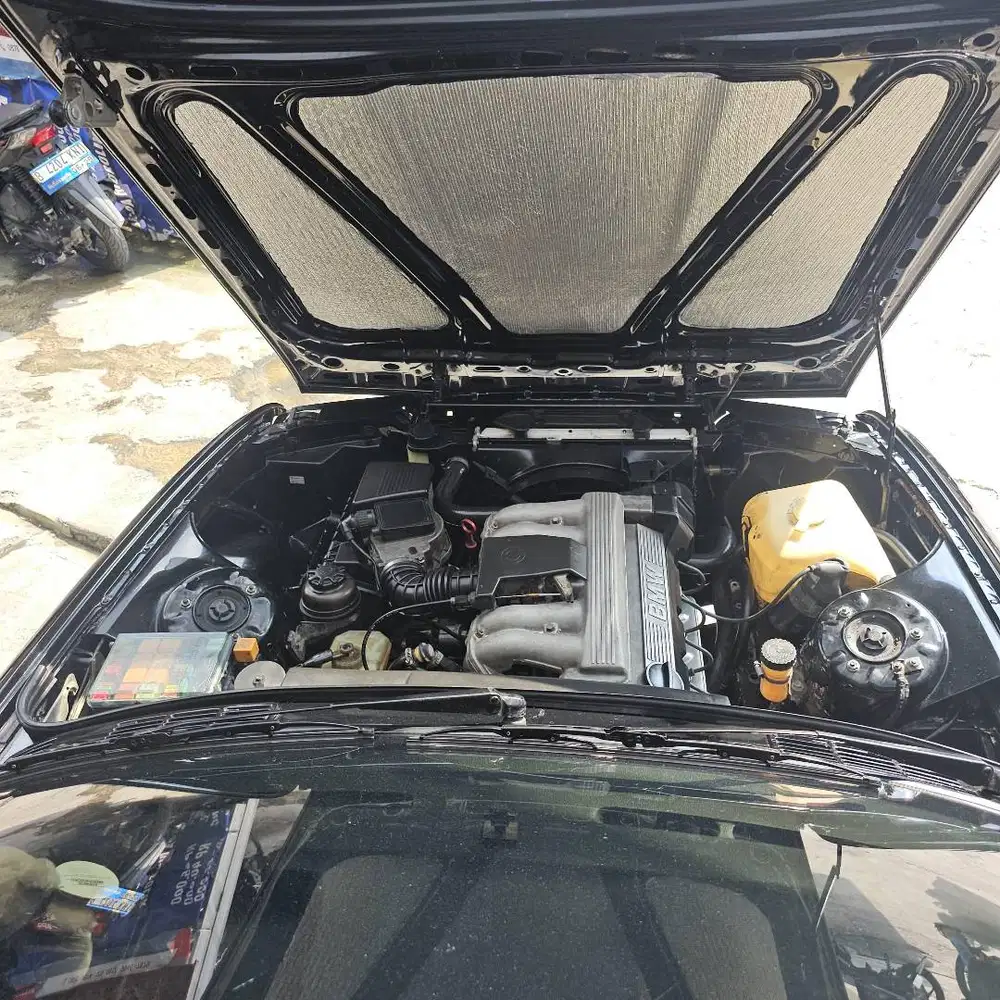 Jual BMW E30 Black Beauty 1991 Full Restore
