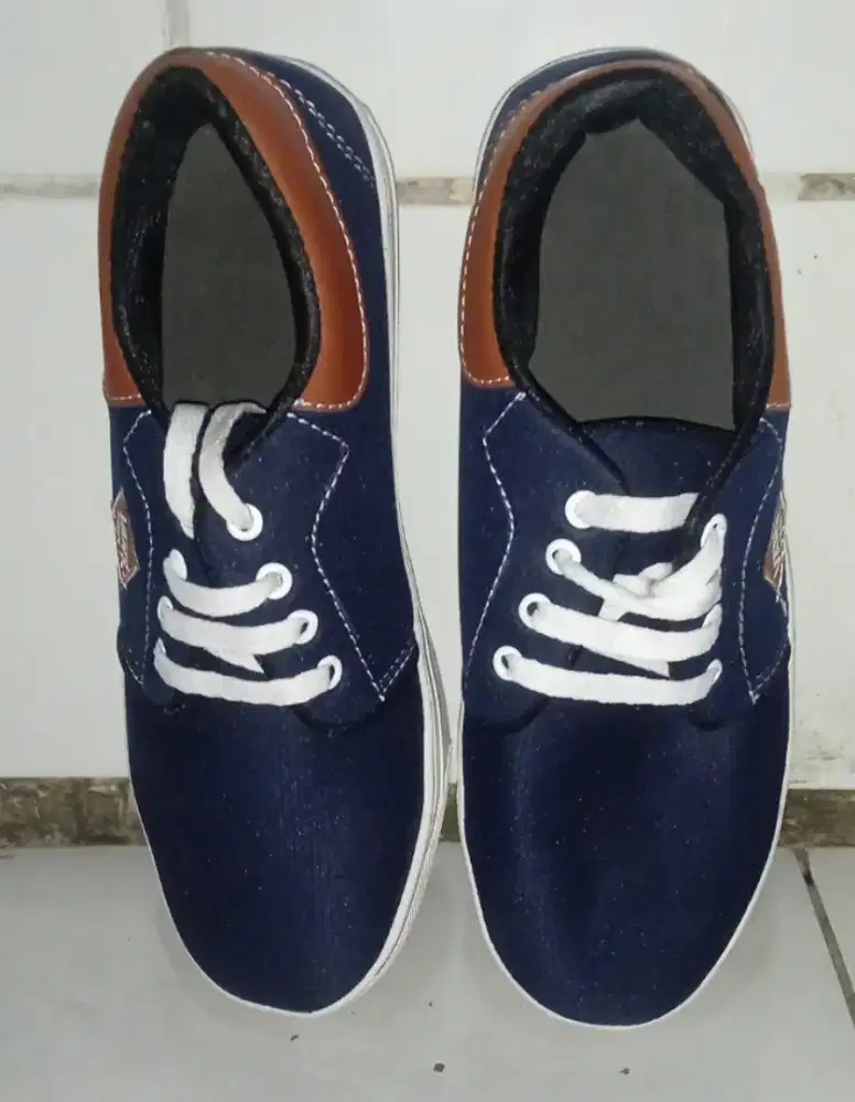 Sepatu Pria Cantik
