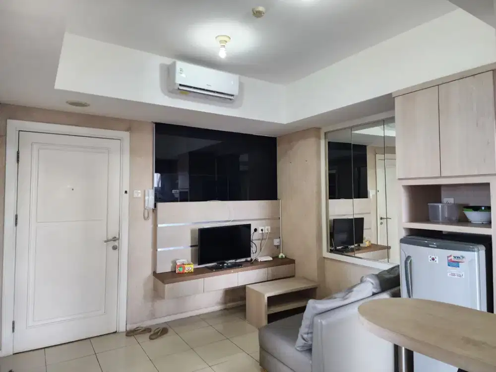 ready disewakan apartemen green lake sunter,tipe 2bedrooms full furnished,view city,hadap utara,AC 3, 5 juta/bulan