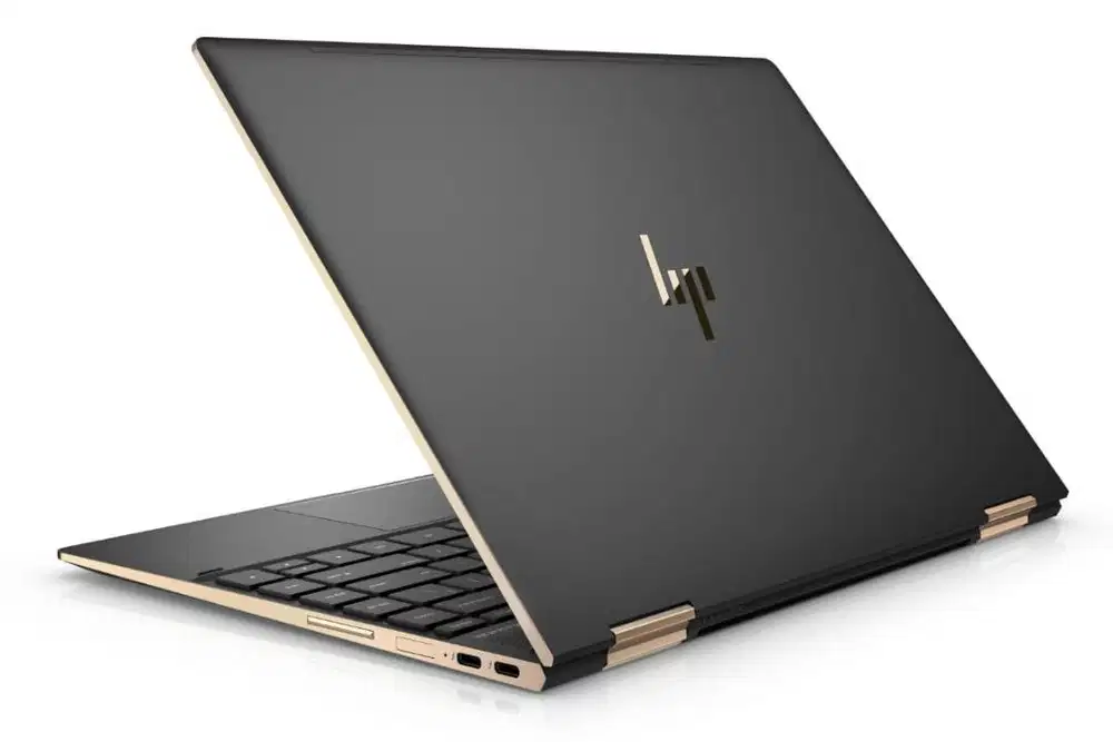 Laptop HP Spectre X360 Core i7 RAM 8GB. LEBIH TIPIS DARI MACBOOK AIR!!