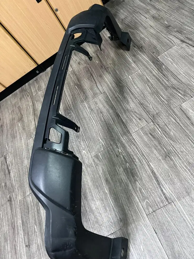 Bemper belakang XL7 80%