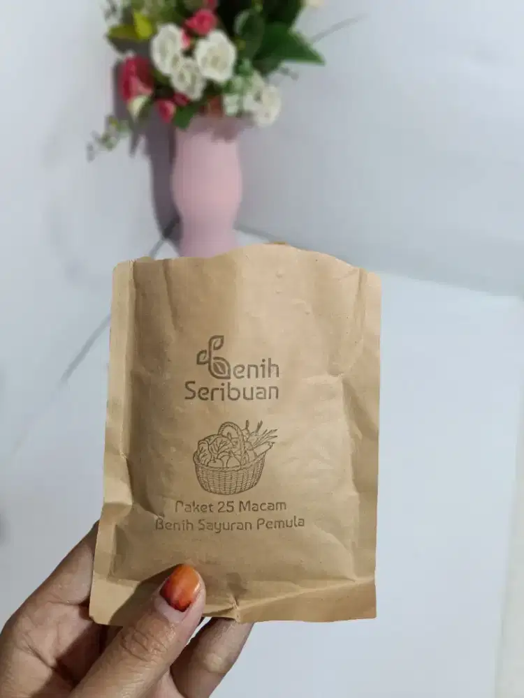 Berbagai bibit biji siap tanam