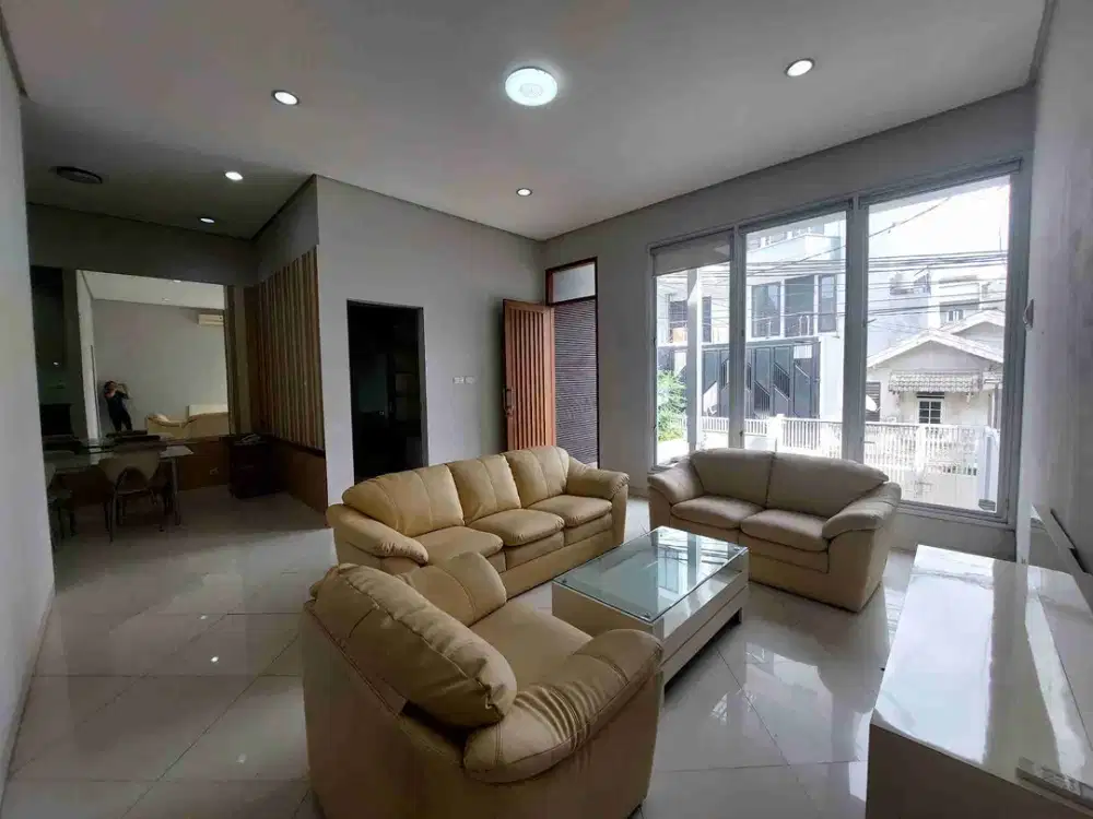 Sewa / Jual Rumah di Kelapa Gading Nias Siap Huni, naik 1,5m dari jalan bebas Banjir