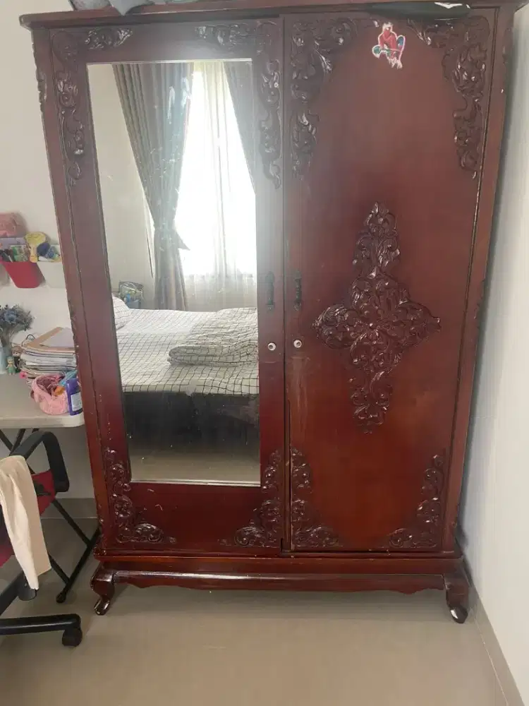 lemari pakaian 2 pintu