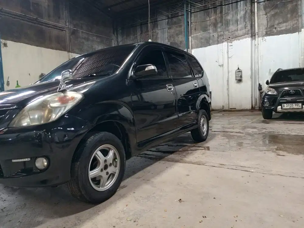 Daihatsu Xenia 2010 Bensin