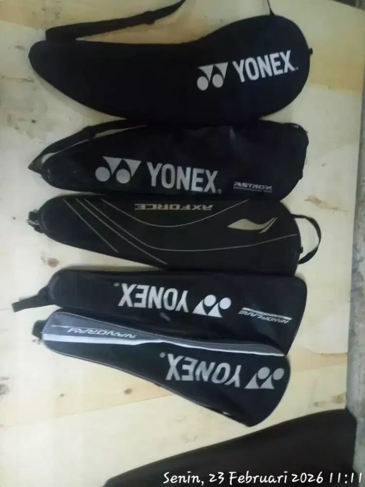 Tas raket badminton muluss