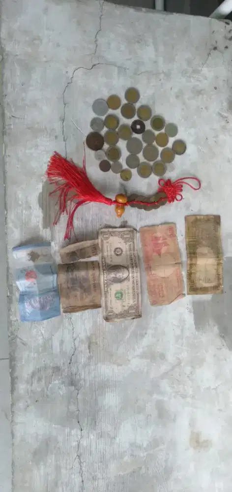 Di jual s muq macam koin lama dan koin jadul yg hobi koleksi dan mahar