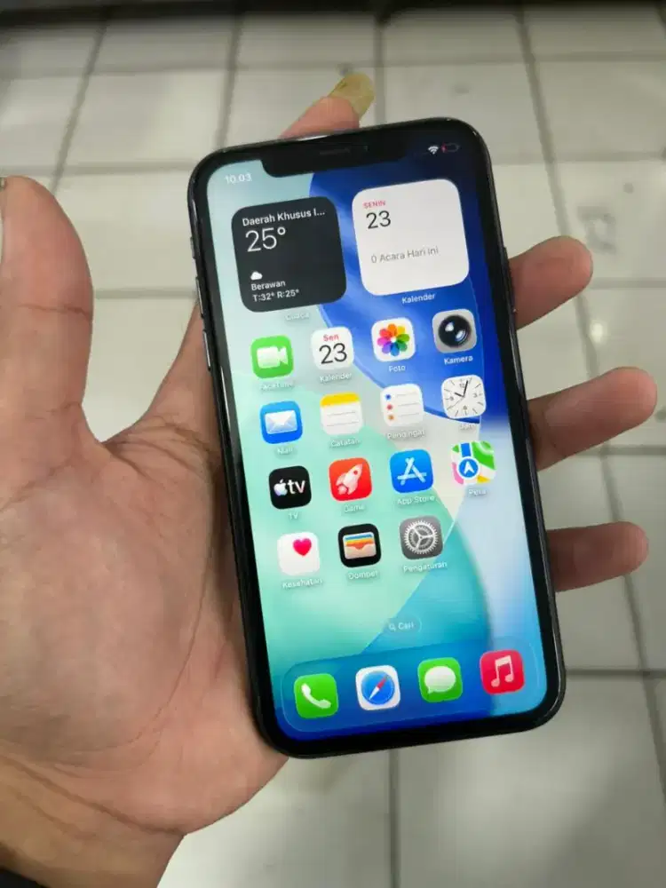 jual cepat iphone 11 64gb  ibox alloperator   hb 84%fullset fullori