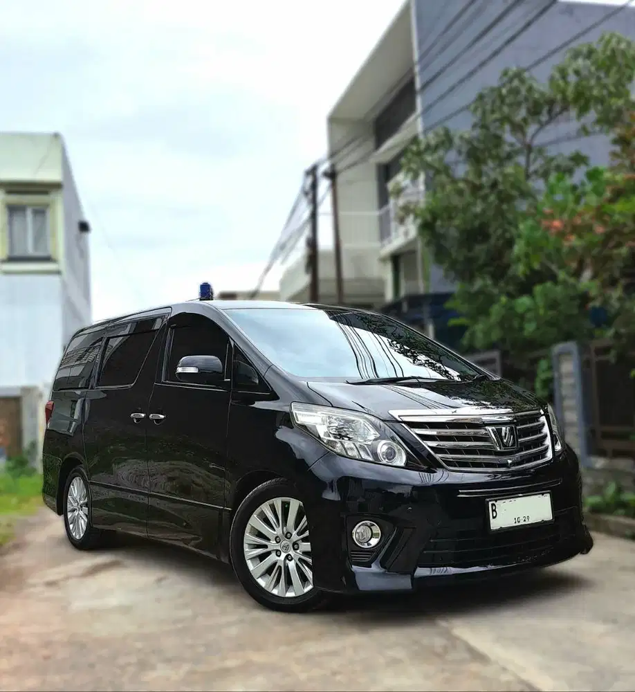DP25jt Toyota Alphard SC Premium Sound Tahun 2014 Mulus / 2013 / 2012