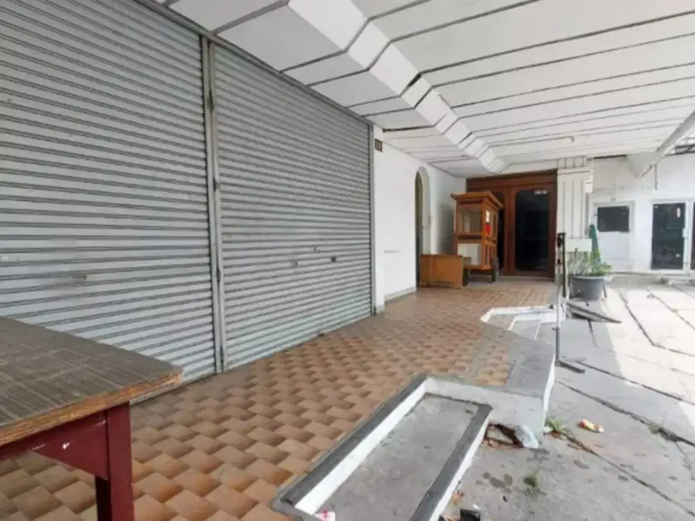 Rumah Strategis Hitung Tanah di Mainroad Jalan Sunda Bandung